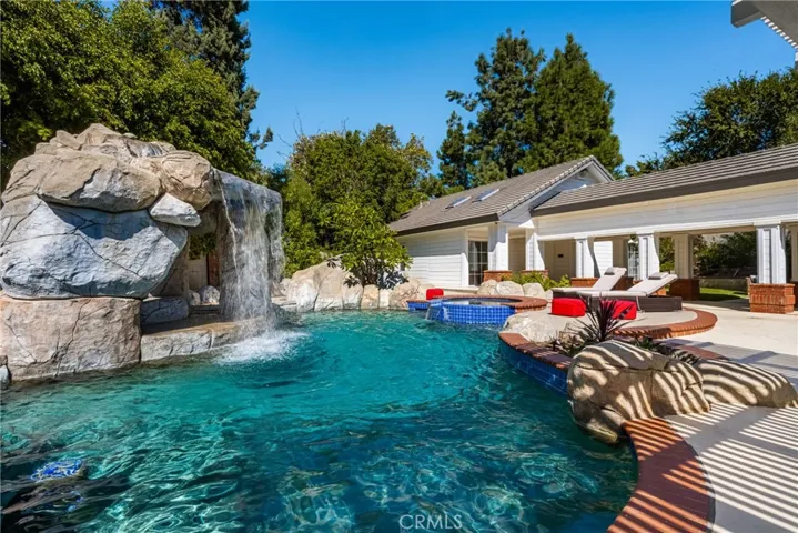 4501 E Cerro Vista Drive, Anaheim Hills, California 92807