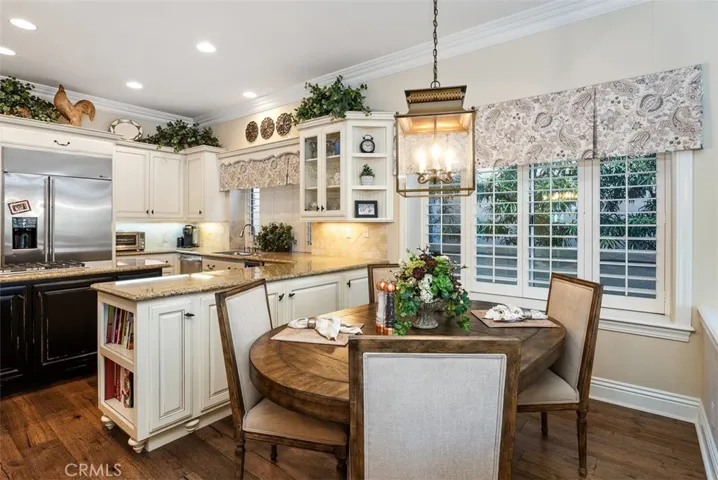 casual dining area