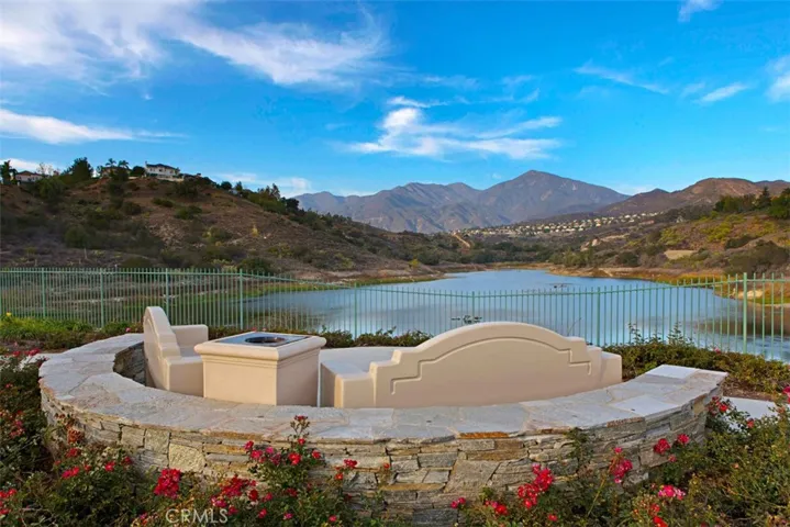Amenities - Views of the Reservoir
