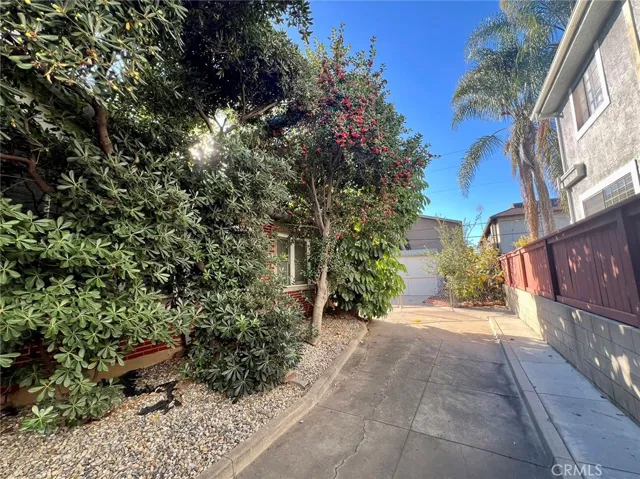 513 N Palm Avenue, Alhambra, California 91801