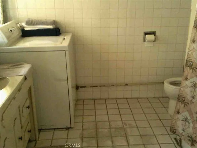 108 S Dillon Street, Los Angeles, California 90057