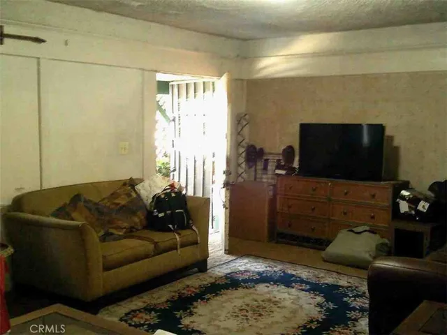 108 S Dillon Street, Los Angeles, California 90057
