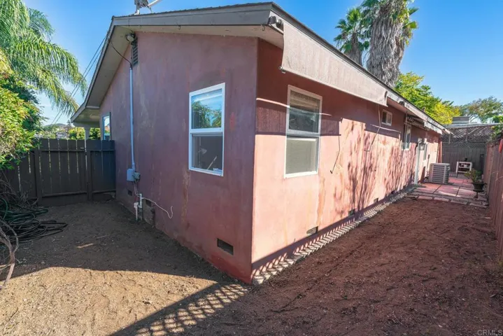 353 Lado De Loma Drive, Vista, California 92083