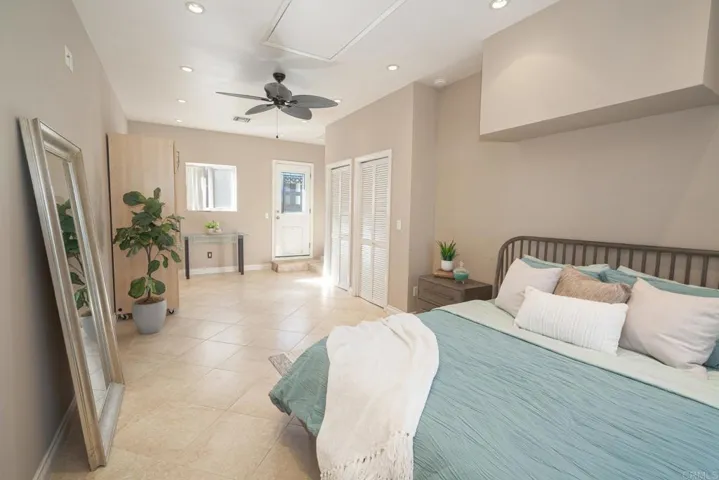 353 Lado De Loma Drive, Vista, California 92083