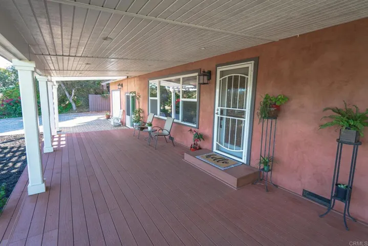 353 Lado De Loma Drive, Vista, California 92083