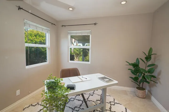 353 Lado De Loma Drive, Vista, California 92083