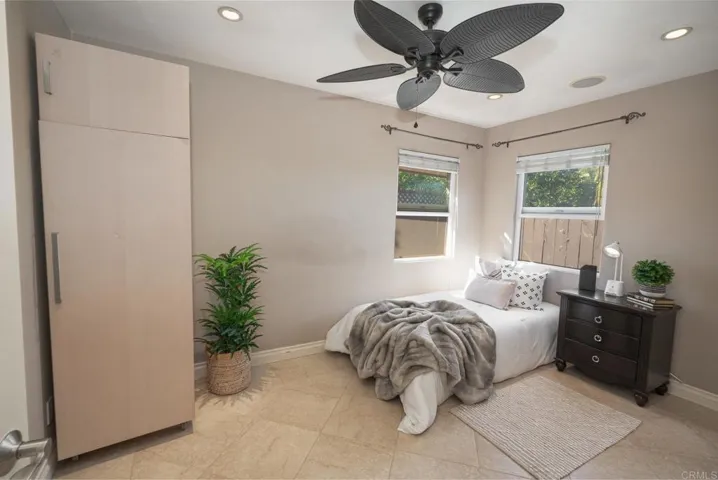 353 Lado De Loma Drive, Vista, California 92083