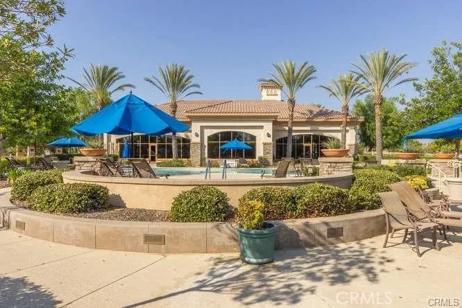 Solera Diamond Valley exterior pool area.