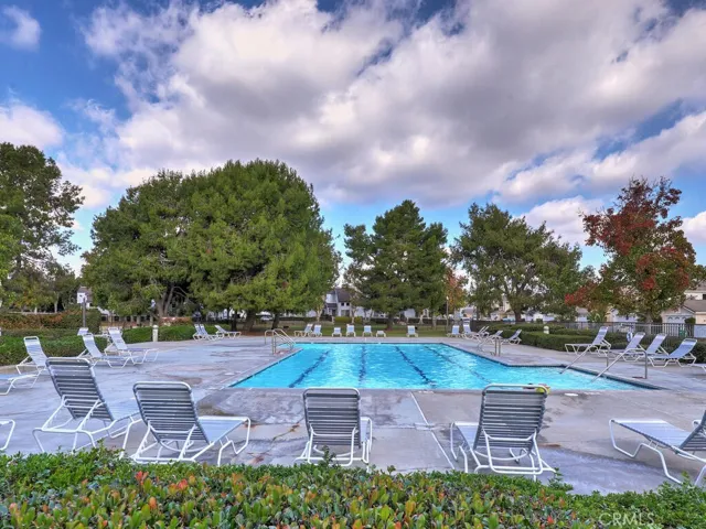 22 pools in Woodbridge
