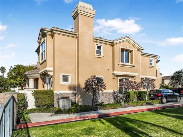 19161 Alexa Lane, Huntington Beach, California 92648