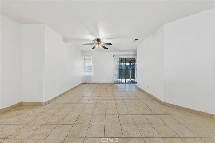 311 Ginger Snap Ln, Bakersfield, California 93307