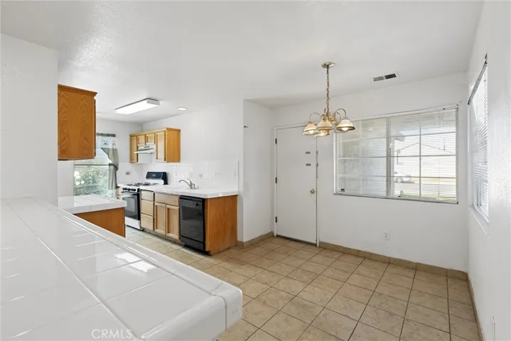 311 Ginger Snap Ln, Bakersfield, California 93307