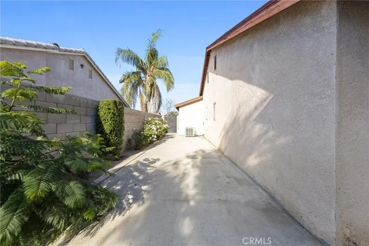 311 Ginger Snap Ln, Bakersfield, California 93307