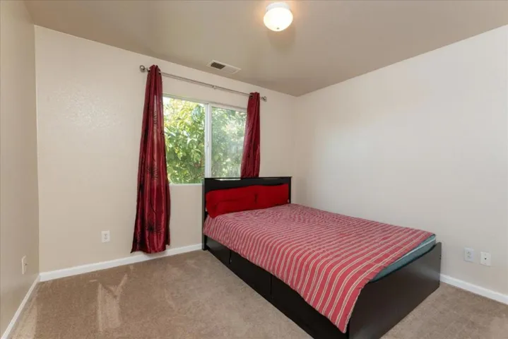 1184 Hazelnut Lane, Madera, California 93637