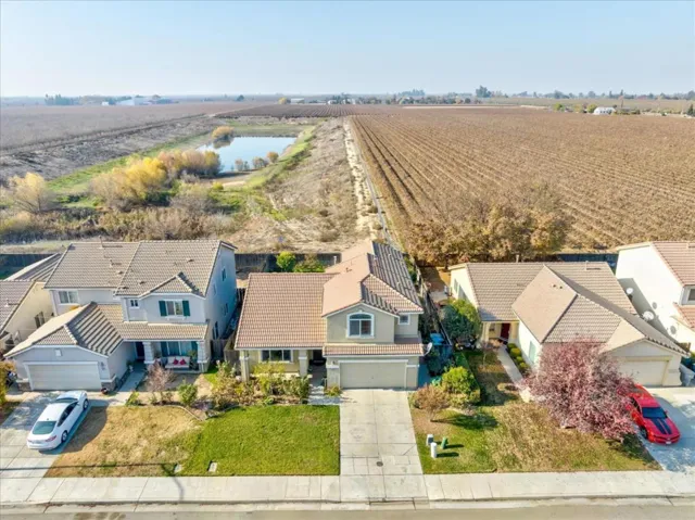 1184 Hazelnut Lane, Madera, California 93637