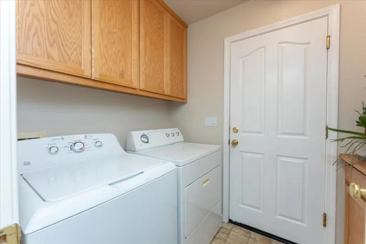 1184 Hazelnut Lane, Madera, California 93637
