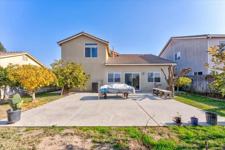 1184 Hazelnut Lane, Madera, California 93637