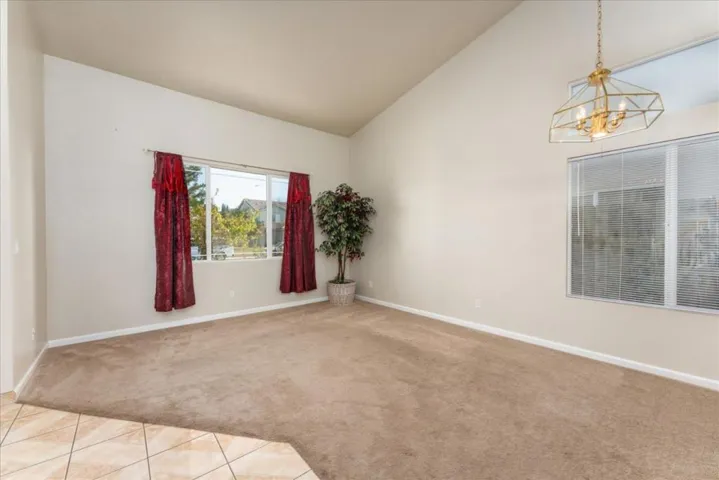 1184 Hazelnut Lane, Madera, California 93637
