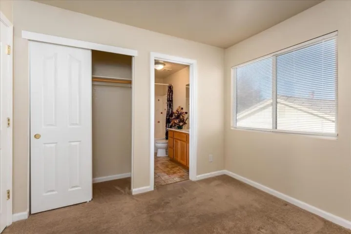 1184 Hazelnut Lane, Madera, California 93637