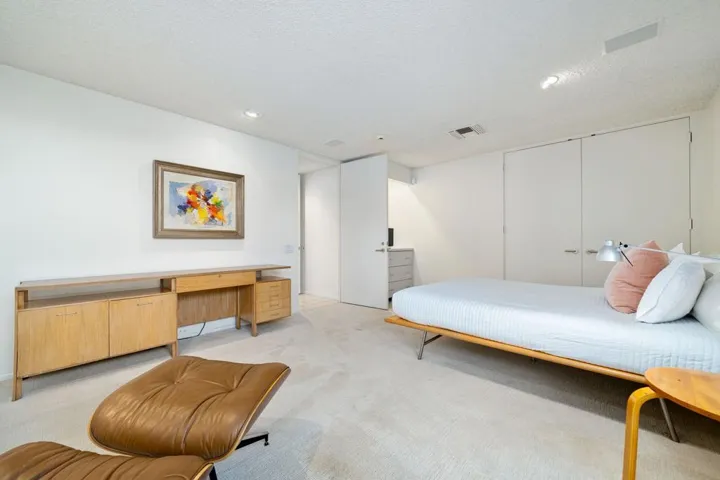49-web-or-mls-MWSurrey-49