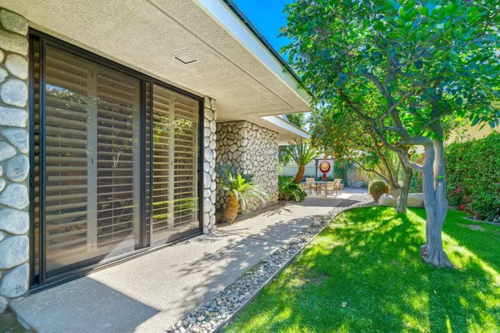 42-web-or-mls-MWSurrey-42