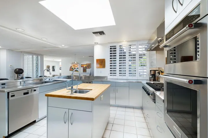 32-web-or-mls-MWSurrey-32
