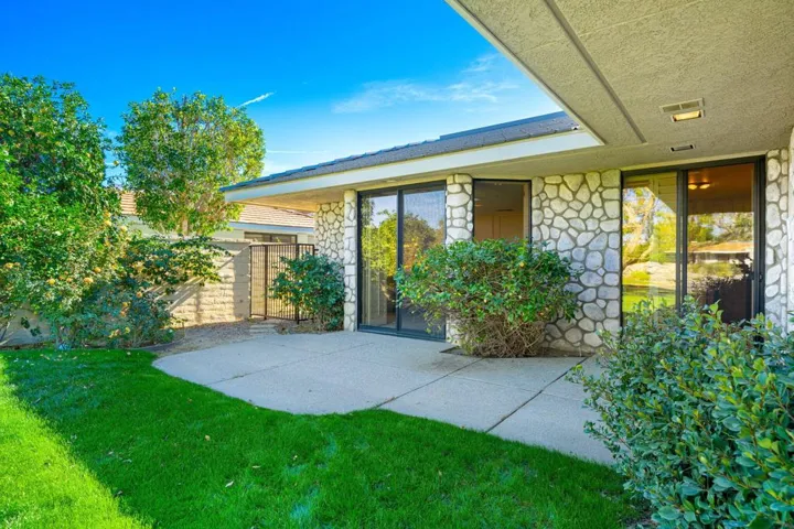 40-web-or-mls-MWSurrey-40