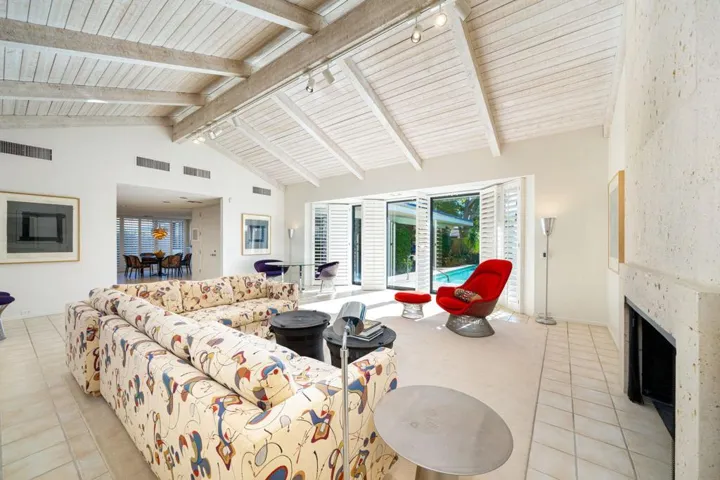 24-web-or-mls-MWSurrey-24
