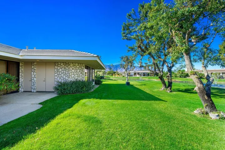 47-web-or-mls-MWSurrey-47