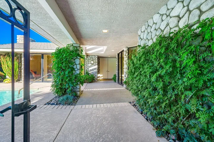 13-web-or-mls-MWSurrey-13​​‌​​​​‌​​‌‌​​‌​​​‌‌​​​‌​​‌‌​​‌‌​​‌‌​​​​