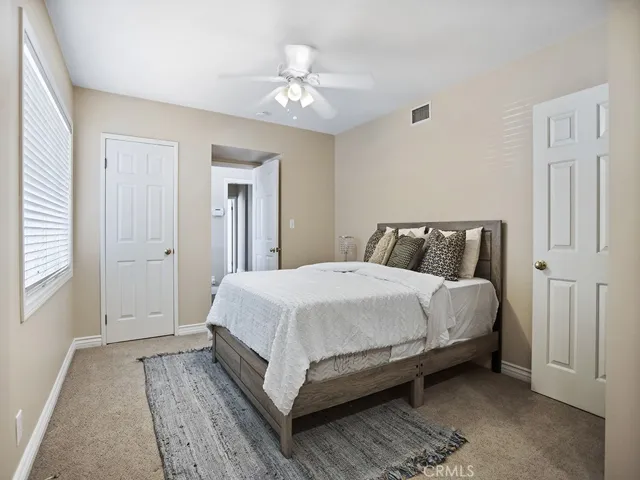 Ceiling Fans in all Bedrooms