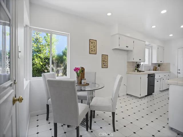 Good size Kitchen with Extra Eating Area