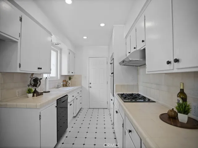 Newer Built-In Appliances