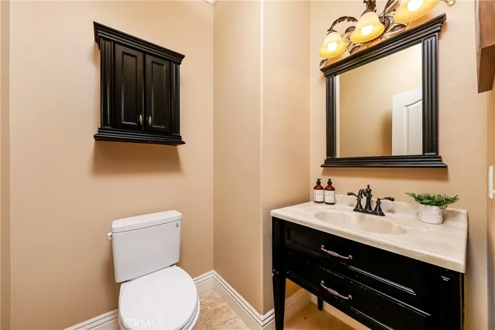 28340 Berylwood Place, Valencia, California 91354