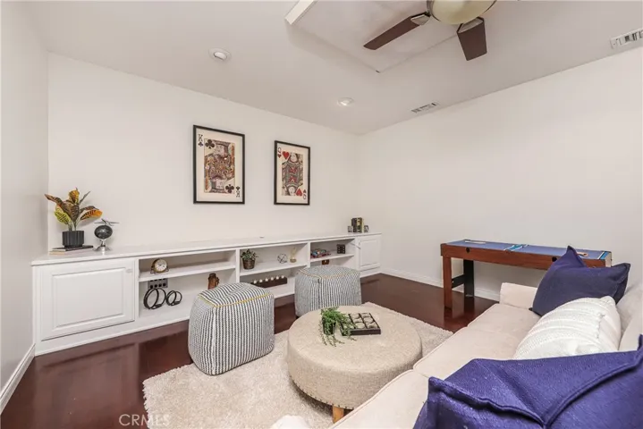 28340 Berylwood Place, Valencia, California 91354