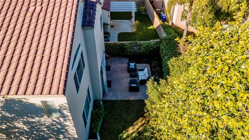 28340 Berylwood Place, Valencia, California 91354