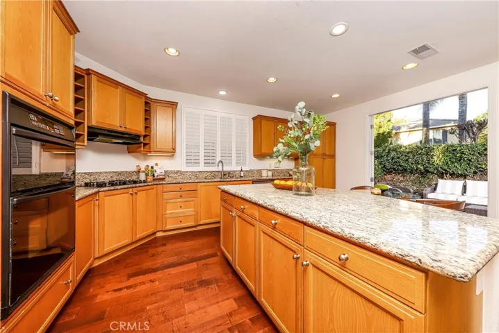 28340 Berylwood Place, Valencia, California 91354