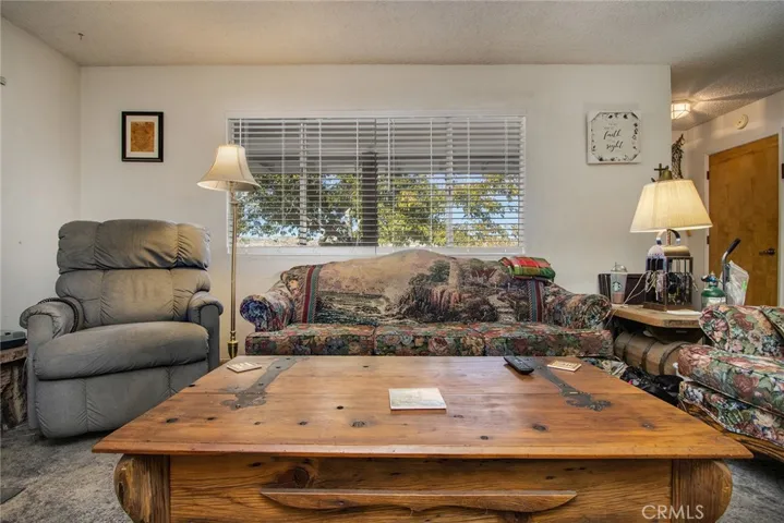 6929 Balsa Avenue, Yucca Valley, California 92284