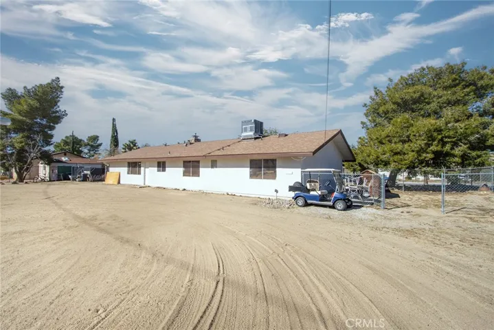 COME SEE THIS BACK YARD -ROOM FOR R.V AND TOYS!