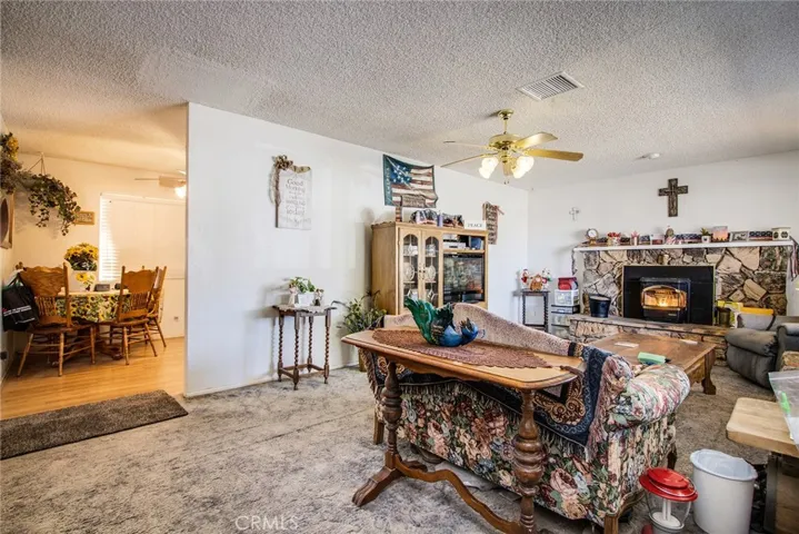 6929 Balsa Avenue, Yucca Valley, California 92284