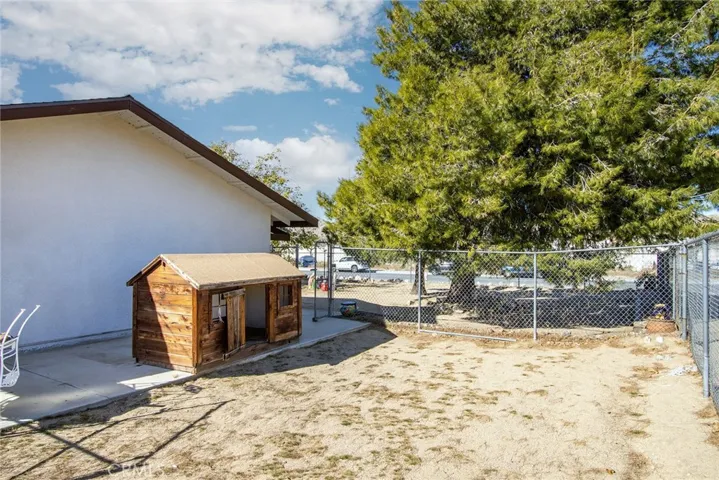 6929 Balsa Avenue, Yucca Valley, California 92284