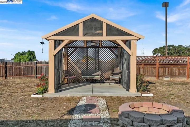 2962 Clearland Circle, Bay Point, California 94565