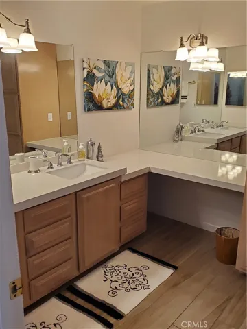 Main Bathroom with vanity