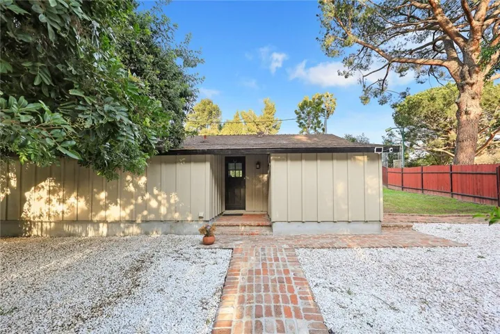 3245 Villa Highlands Drive, Pasadena, California 91107