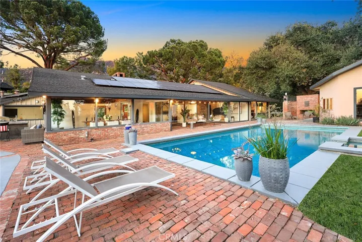 3245 Villa Highlands Drive, Pasadena, California 91107