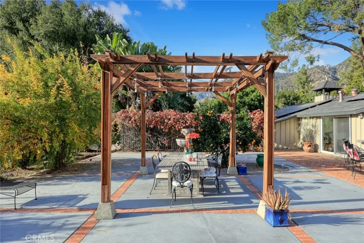 3245 Villa Highlands Drive, Pasadena, California 91107