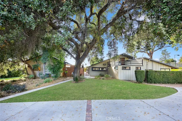 3245 Villa Highlands Drive, Pasadena, California 91107