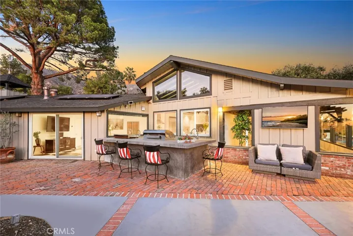 3245 Villa Highlands Drive, Pasadena, California 91107