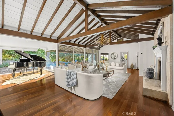 3245 Villa Highlands Drive, Pasadena, California 91107