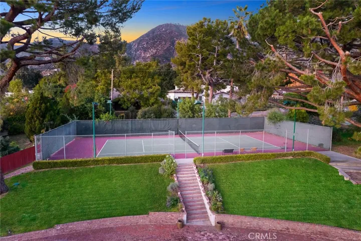 3245 Villa Highlands Drive, Pasadena, California 91107